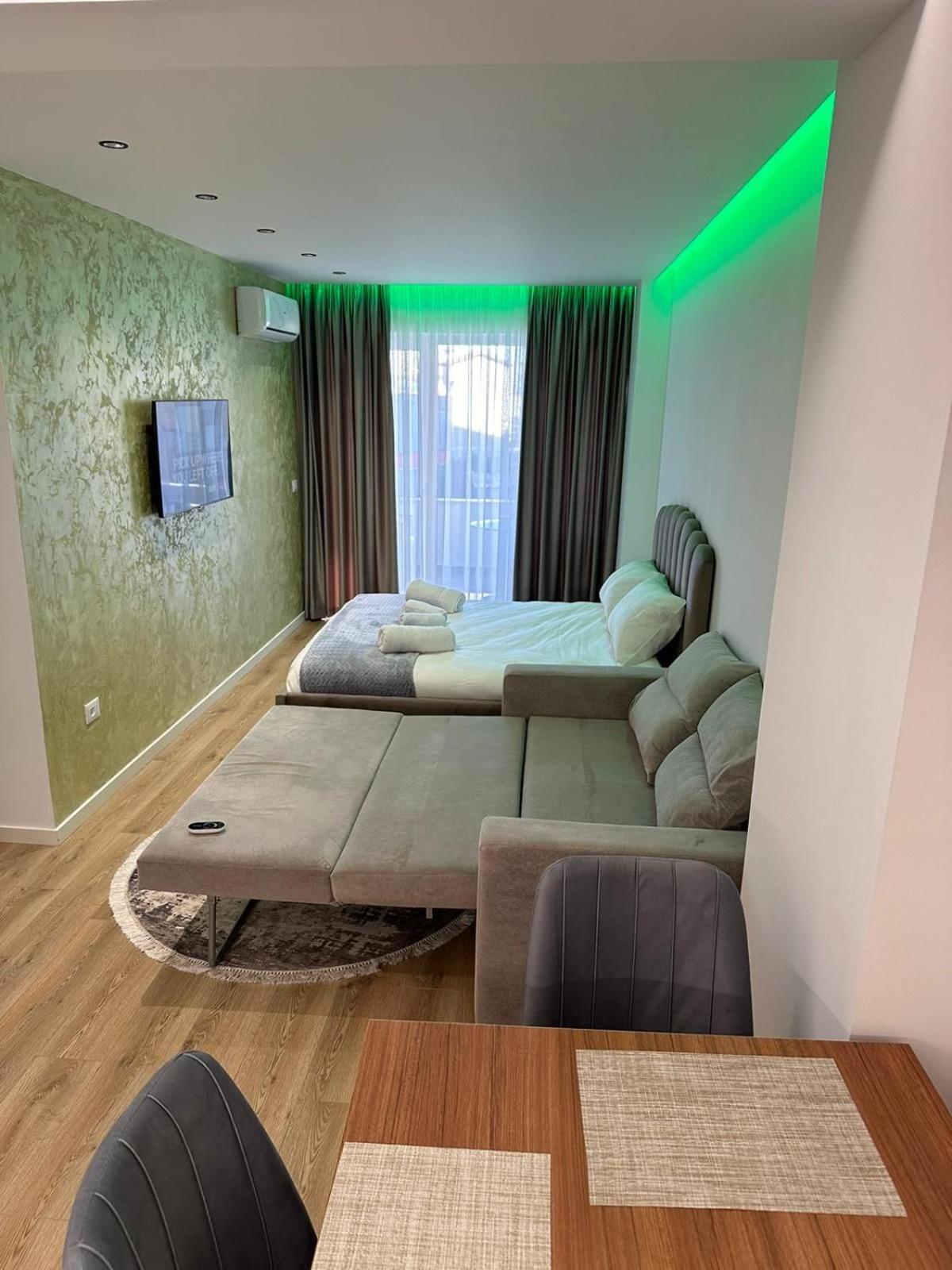 Luxury * Tirana