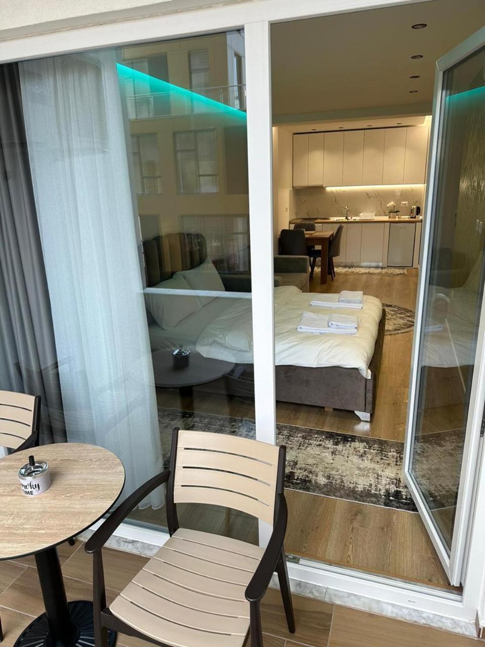 Luxury * Tirana