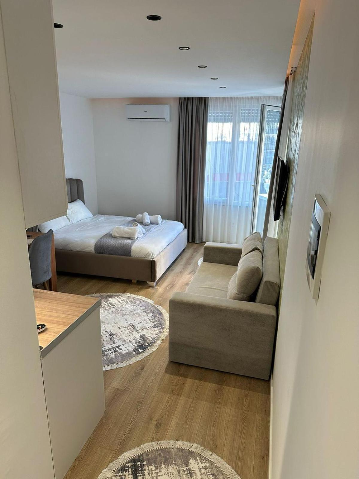 Luxury * Tirana